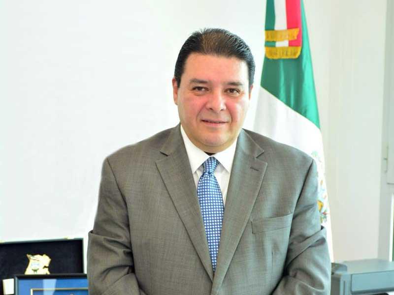  سفير المكسيك لدى الكويت ميغيل آنخيل إيسيدرو