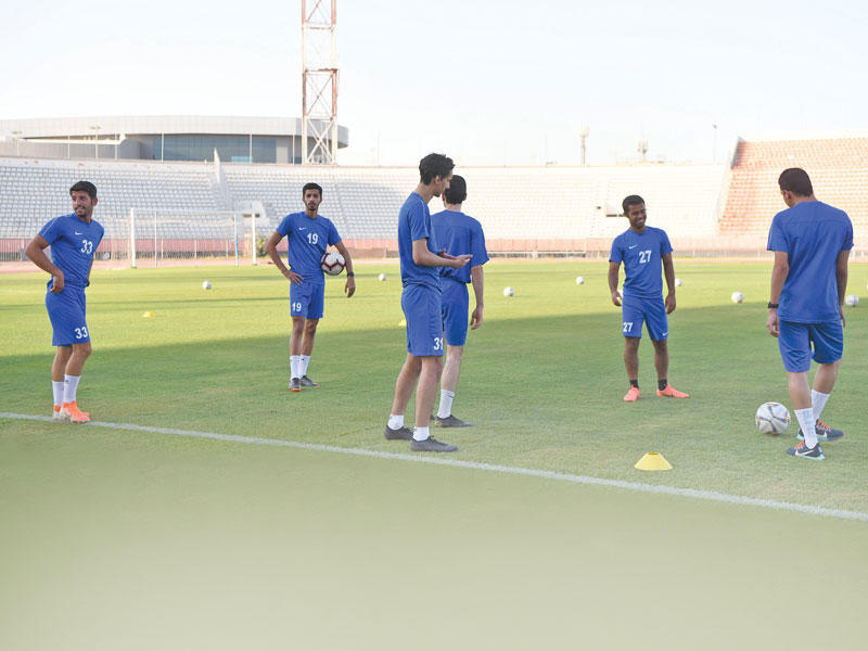 لاعبي نادي كاظمة