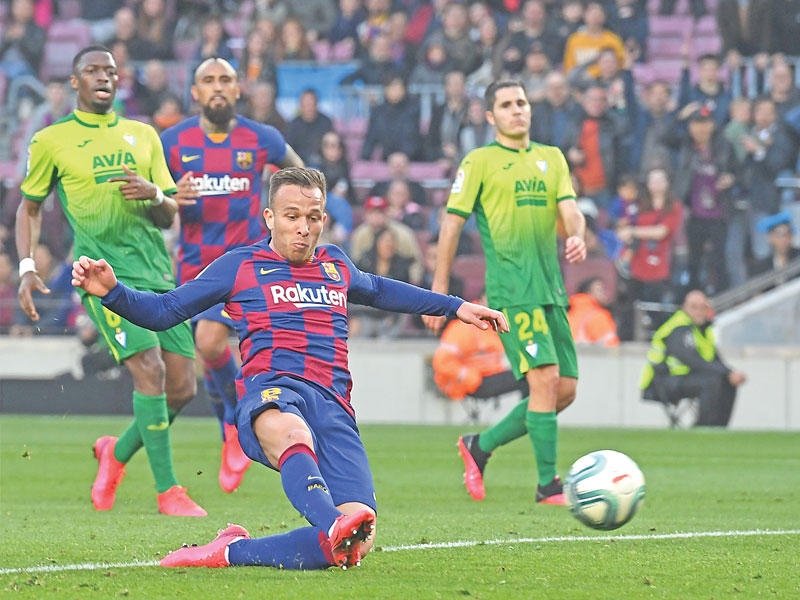 آرثر نجم برشلونة خلال مباراة سابقة في الدوري الإسباني