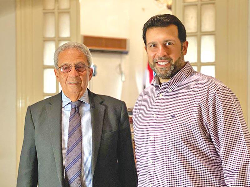 المخرج د. علي حسن و عمرو موسى وزير الخارجية المصري الاسبق والامين العام للجامعة العربية الاسبق