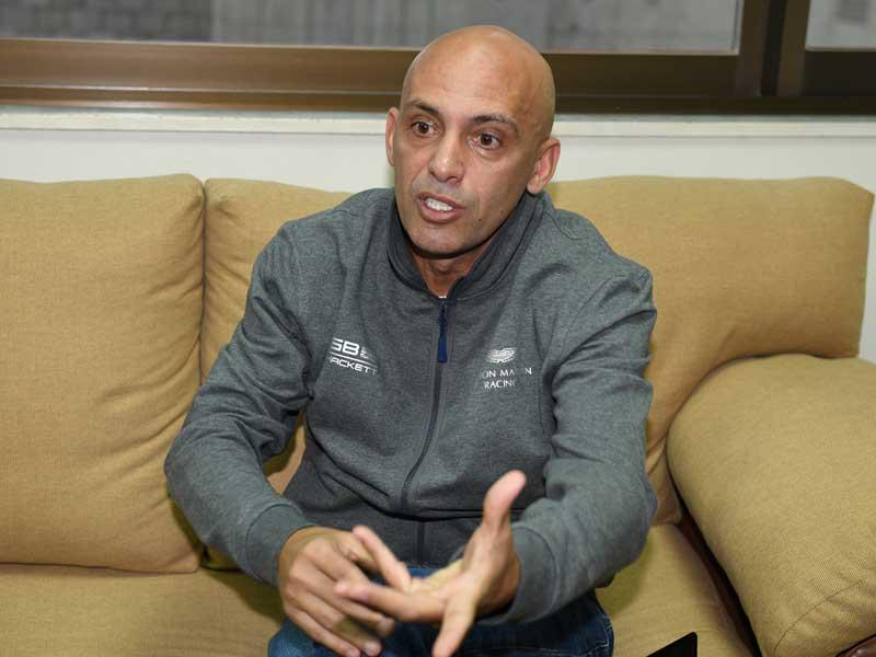  المدرب البرازيلي كاكاو