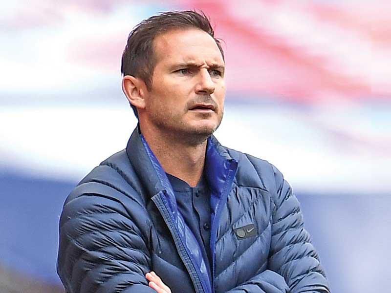 المدير الفني لفريق تشلسي الإنكليزي  فرانك لامبارد 