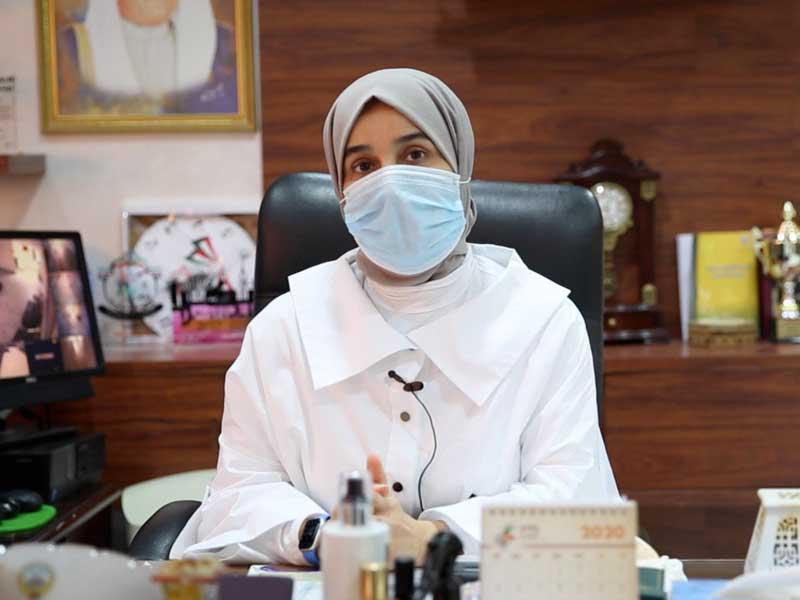  مديرة مدرسة بيان الثانوية للبنات التابعة لمنطقة حولي التعليمية عالية دشتي