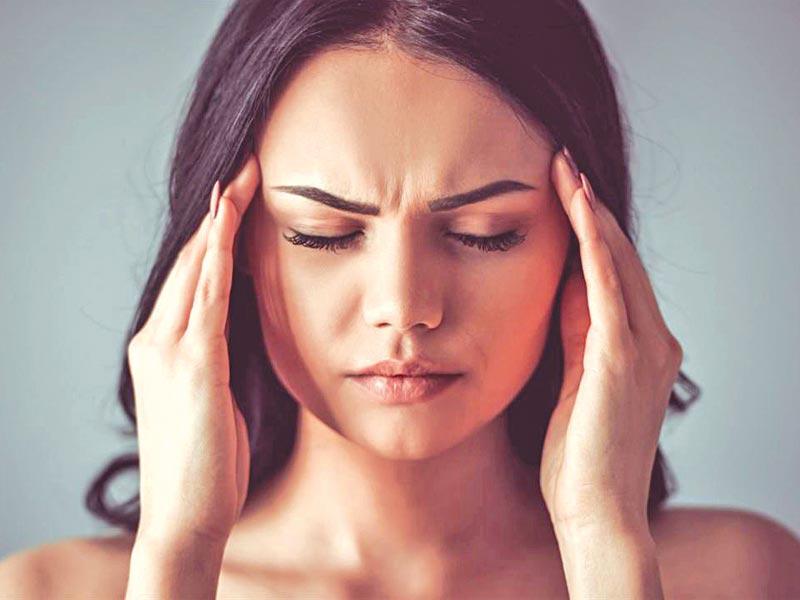 الماء واليوغا والماغنسيوم لعلاج الصداع