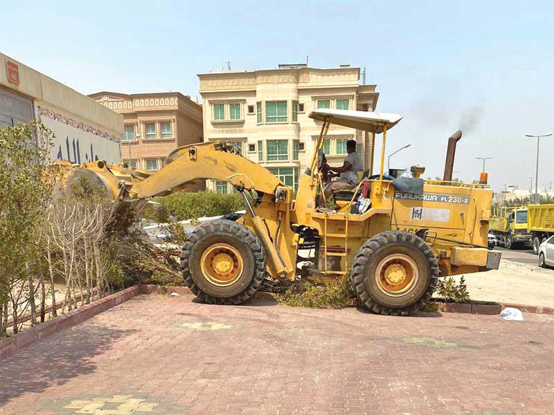 جانب من إزالة المخالفات