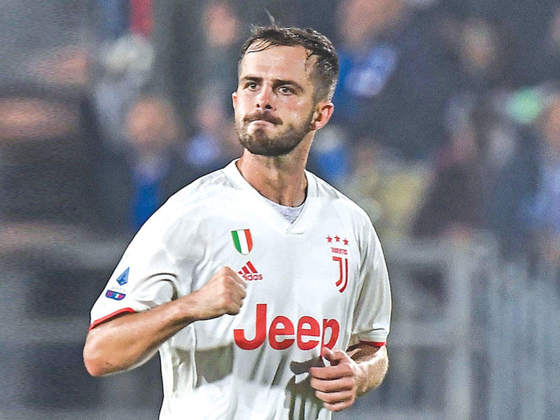 لاعب وسط يوفنتوس ميراليم بيانيتش