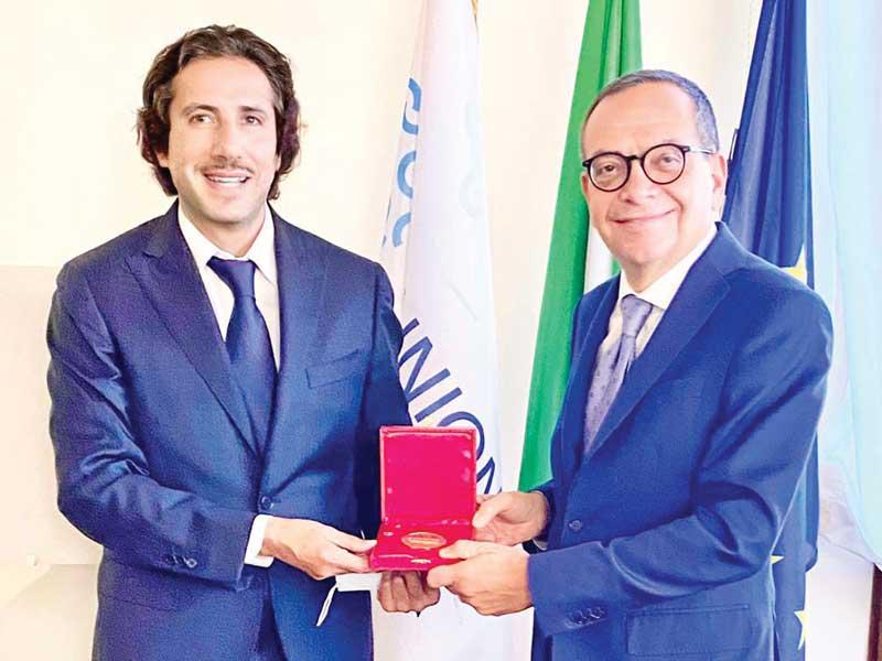 الأمين العام لاتحاد الغرف التجارية الإيطالية مستقبلاً عزام الصباح