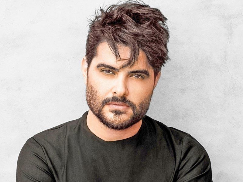 المطرب السوري ناصيف زيتون