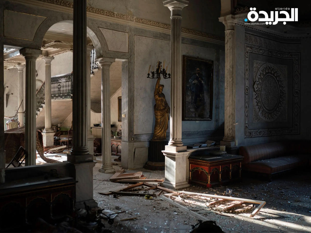 دمار مدخل قصر سرسق