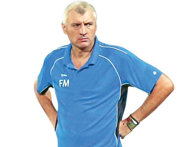 المدير الفني لفريق الشباب فلورين ماتروك 