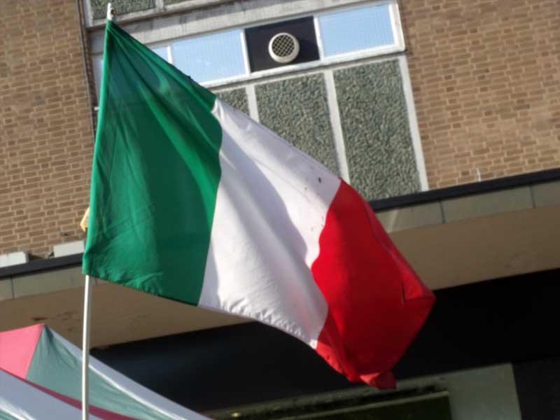 العلم الايطالي