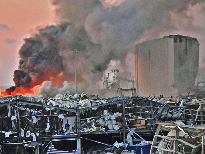 مشهد مروع لانفجار مرفأ بيروت 