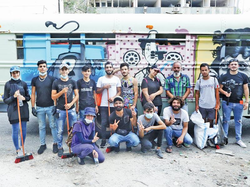 فريق المسرح الوطني في مدينة صور