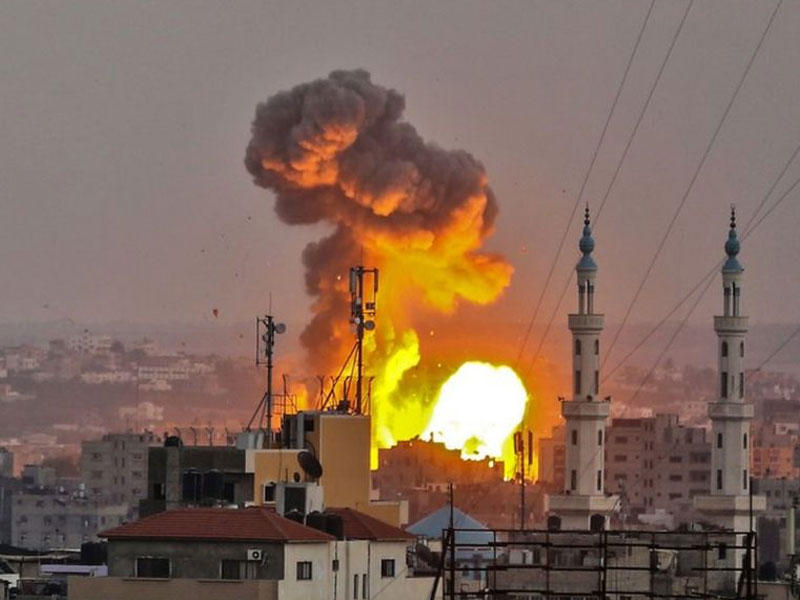 غارات إسرائيلية على غزة لليوم الثاني