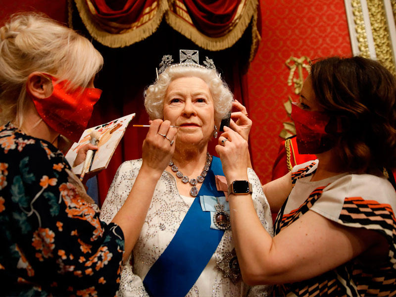 الملكة إليزابيث 