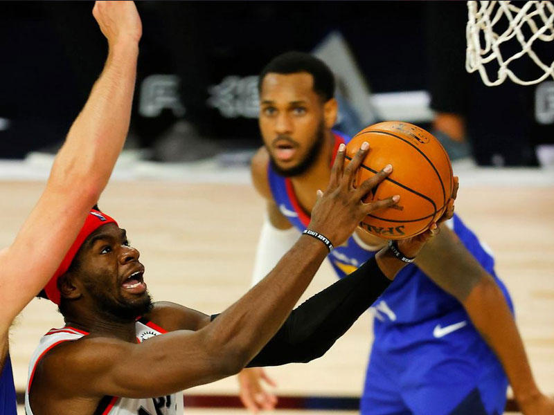 تورونتو رابتورز ولوس أنجلس كليبيرز ينهيان الموسم المنتظم بقوة