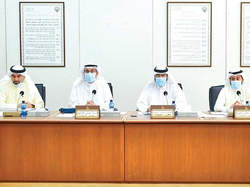  لجنة الشؤون الصحية في اجتماعها أمس