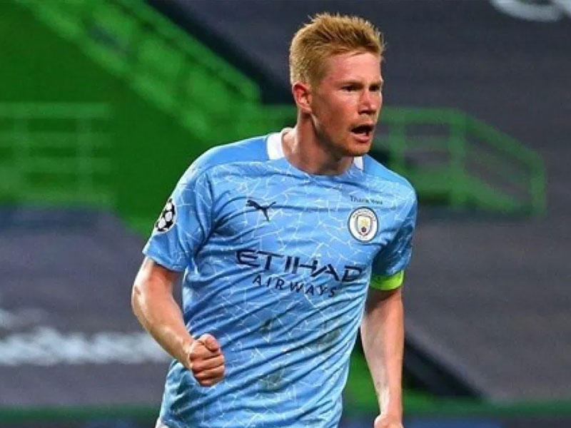 البلجيكي كيفين دي بروين نجم مانشستر سيتي الإنكليزي