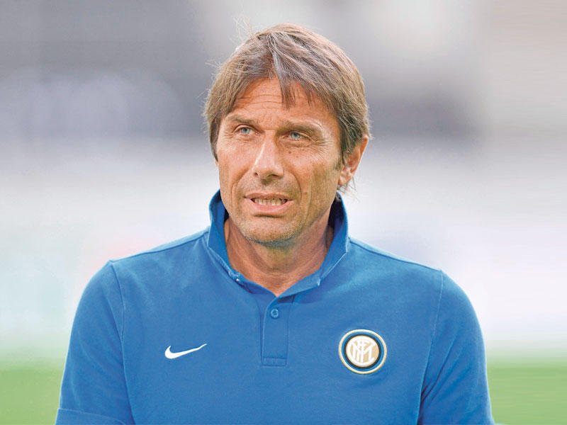 أنطونيو كونتي  المدير الفني لإنتر ميلان الإيطالي