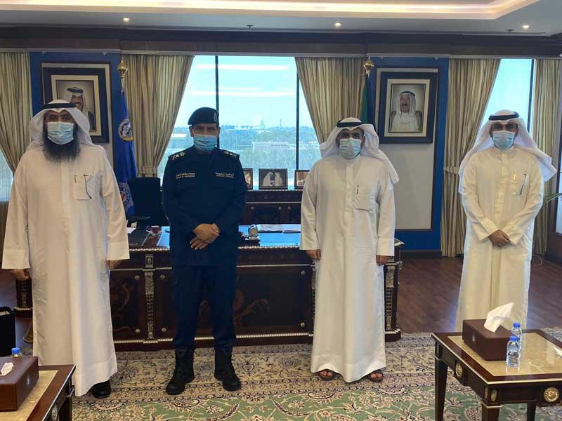  وكيل وزارة الداخلية الفريق عصام النهام متوسطاً العتل والسبيعي والعتيبيn