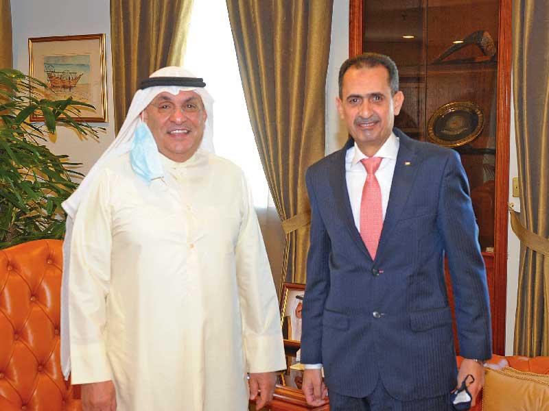 محمد جاسم الصقر رئيس مجلس إدارة غرفة تجارة وصناعة الكويت مستقبلاً سفير الأردن أبوشتال