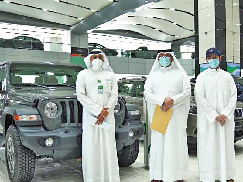 تسليم الجائزة للفائزn