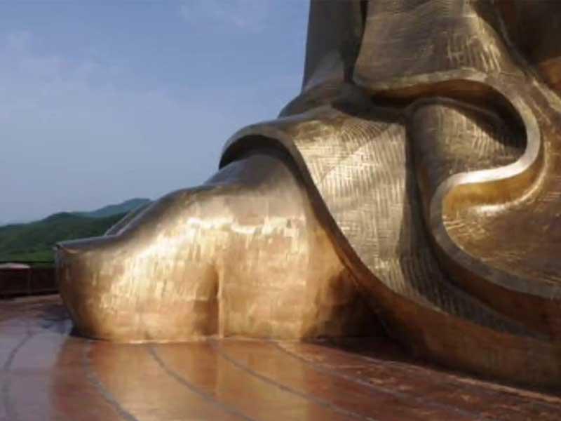 معبد الربيع لبوذا في الصين