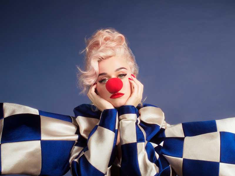  المغنية كيتي بيري