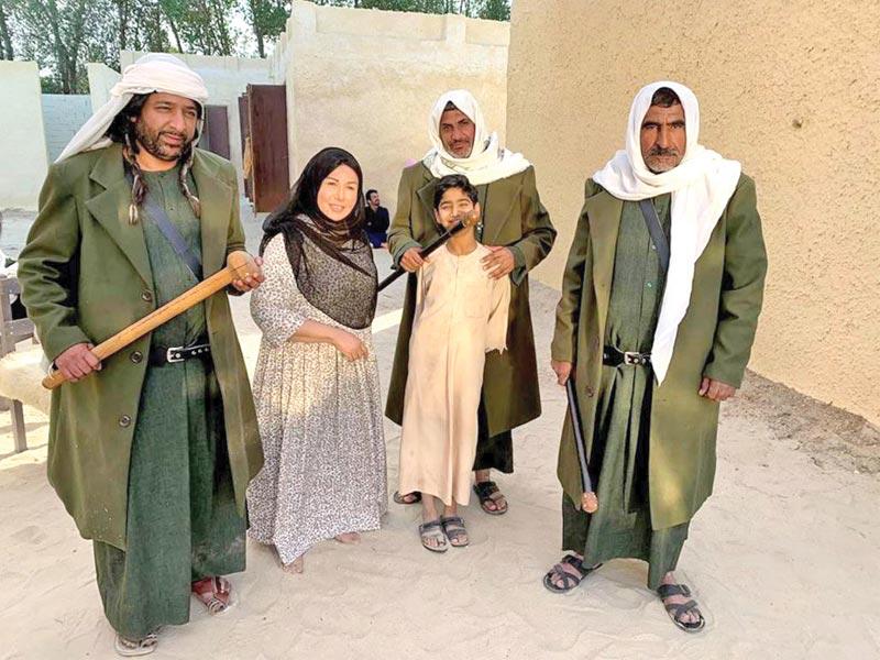 الفنانة القديرة مريم الغامدي بكواليس «رحى الأيام»