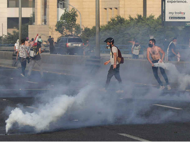 مواجهة محتدمة بين أنصار حركة أمل وتيار المستقبل تنتهي بسقوط جرحى