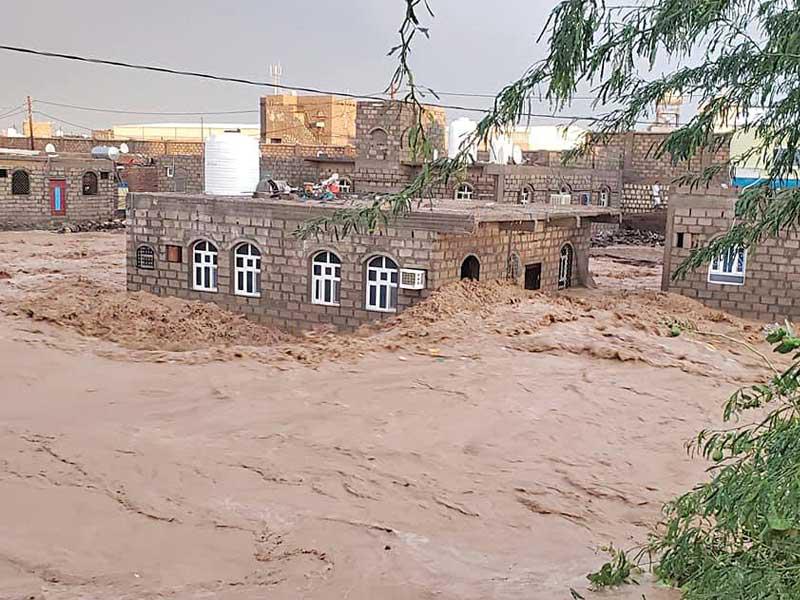 جانب من السيول التي تضرب المدن اليمنية