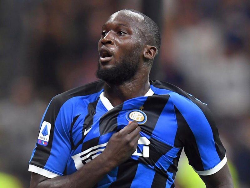 روميلو لوكاكو مهاجم إنتر ميلانو الإيطالي