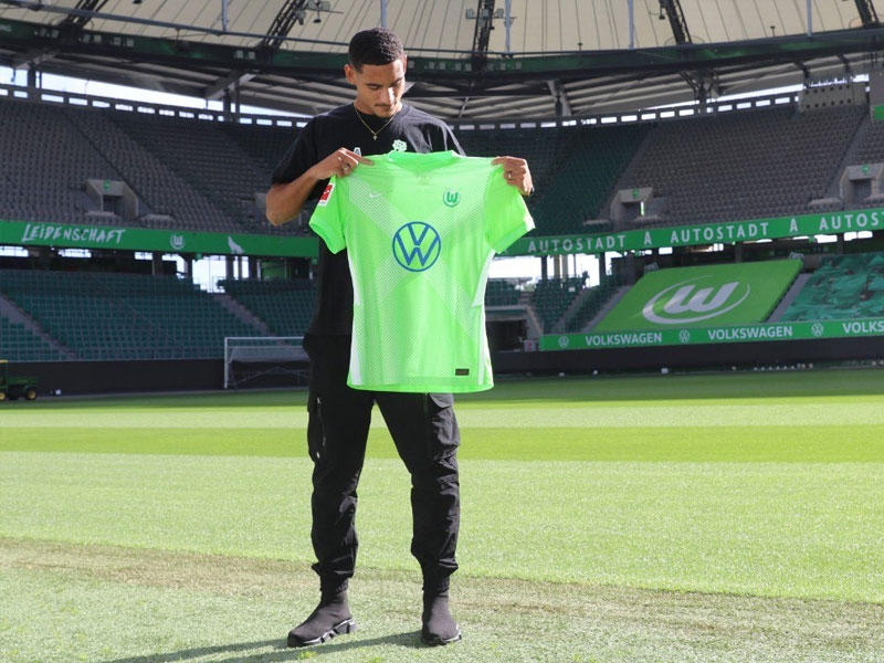 المدافع الفرنسي مكسانس لاكروا 