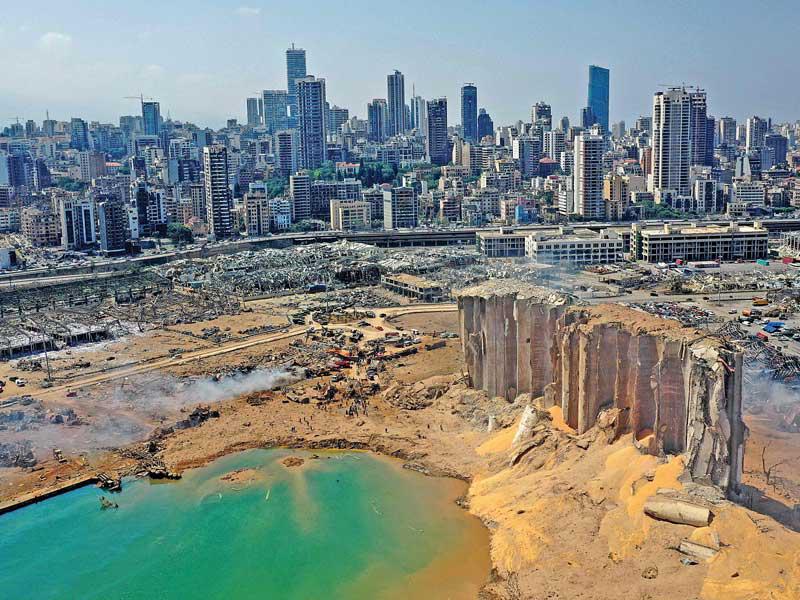 الكويت تتعهد إعادة بناء صوامع القمح في مرفأ بيروت