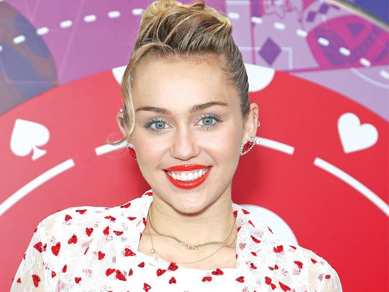 النجمة العالمية ​مايلي سايروس​