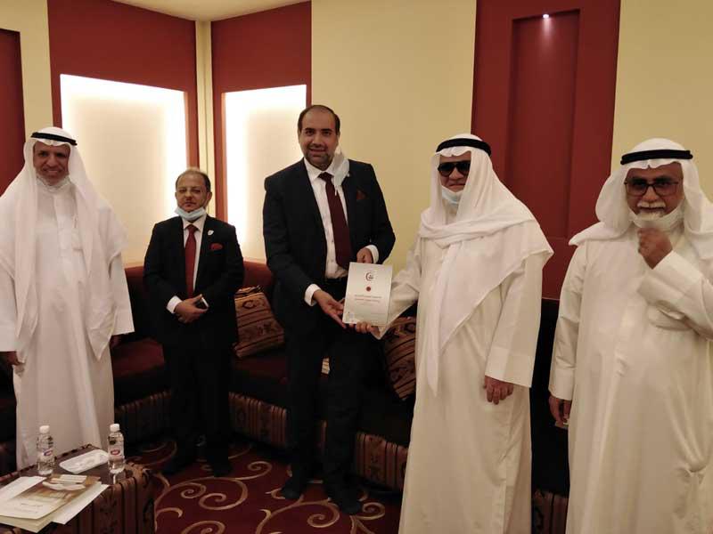رئيس اتحاد الجمعيات والمبرات الكويتية د. عبدالمحسن الخرافي موجها الشكر للجمعية الطبية الكويتية