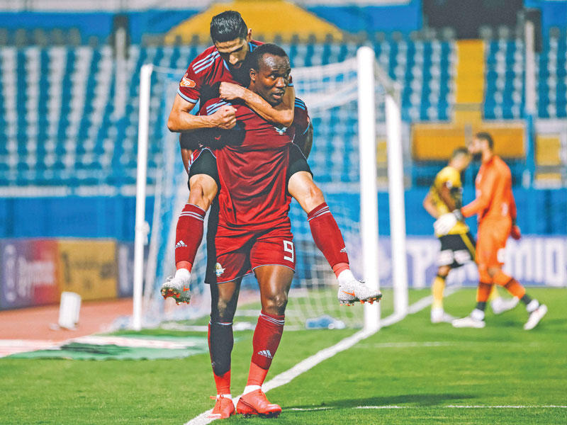 الغاني جون أنطوي يحتفل بتسجيل هدف بيراميدز الثاني