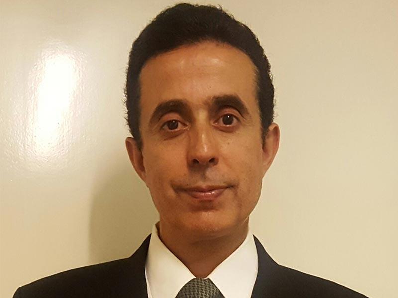 الأديب الجزائري مولود بن زادي