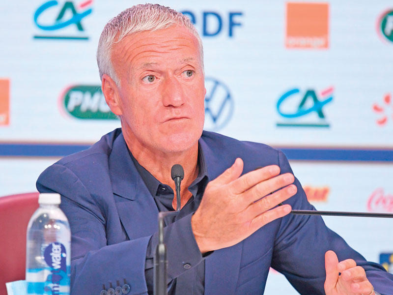 مدرب فرنسا ديديه ديشامب 