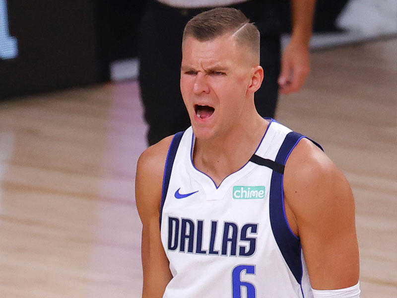 العملاق اللاتفي كريستابس بورزينغيس 