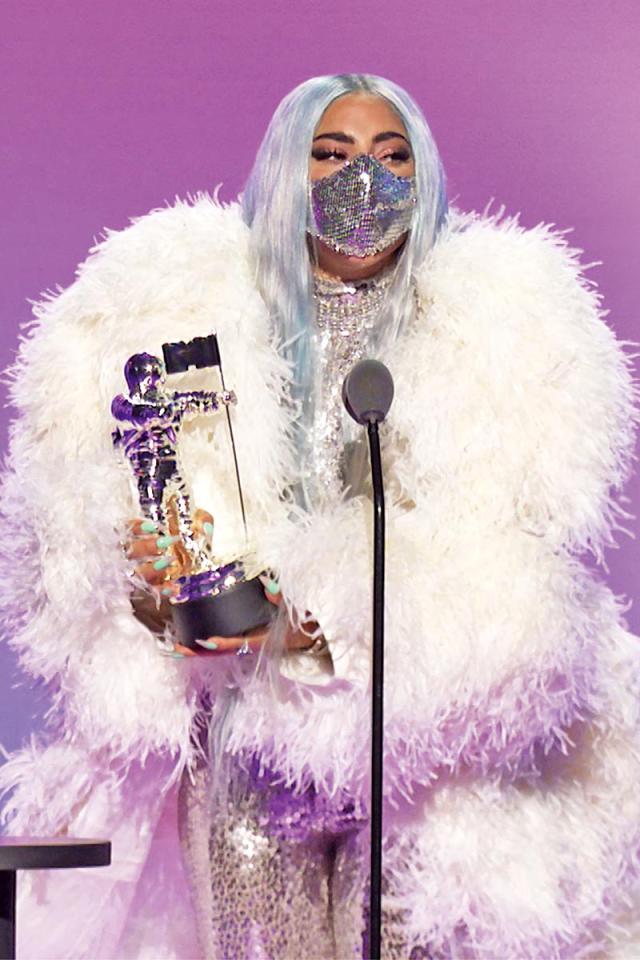 النجمة العالمية ليدي غاغا