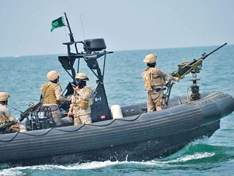 الحوثيون يرفضون مبادرة لإدخال الوقود للحديدة