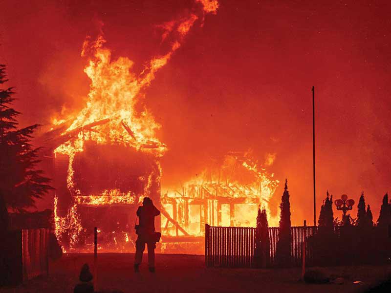  الحرائق في ولاية كاليفورنيا الامريكية