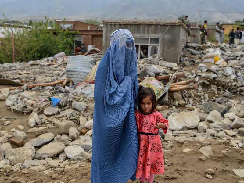 الاثار المدمرة الناجمة عن الفيضانات في افغانستان