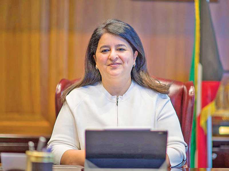 وزيرة الأشغال العامة وزيرة الإسكان د. رنا الفارس