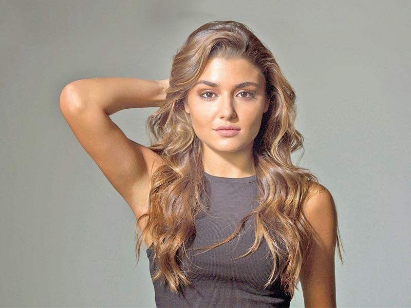 النجمة التركية هاندا ارتشيل