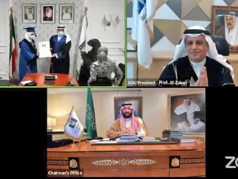 عبدالعزيز بن طلال ومحمد الزكري ونايف المطيري يكرمون إحدى الفائقات