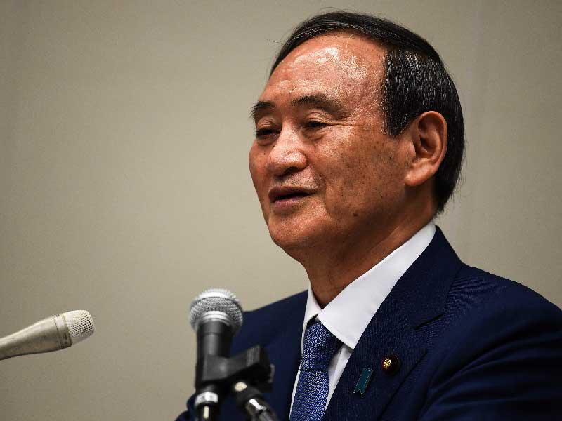 الأمين العام لمجلس الوزراء الياباني يوشيدا سوغا 