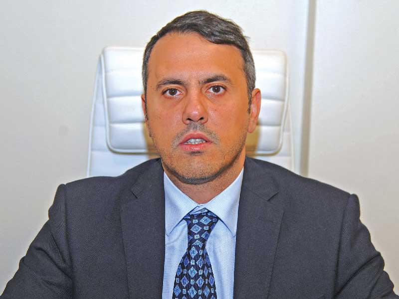  رئيس وحدة المسالك البولية في مستشفى جابر الأحمد للقوات المسلحة، د. محمد الغانم