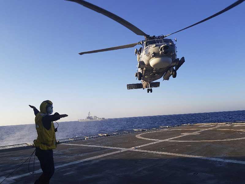 مروحية تشارك في المناورات التركية مع شمال قبرص أمسn